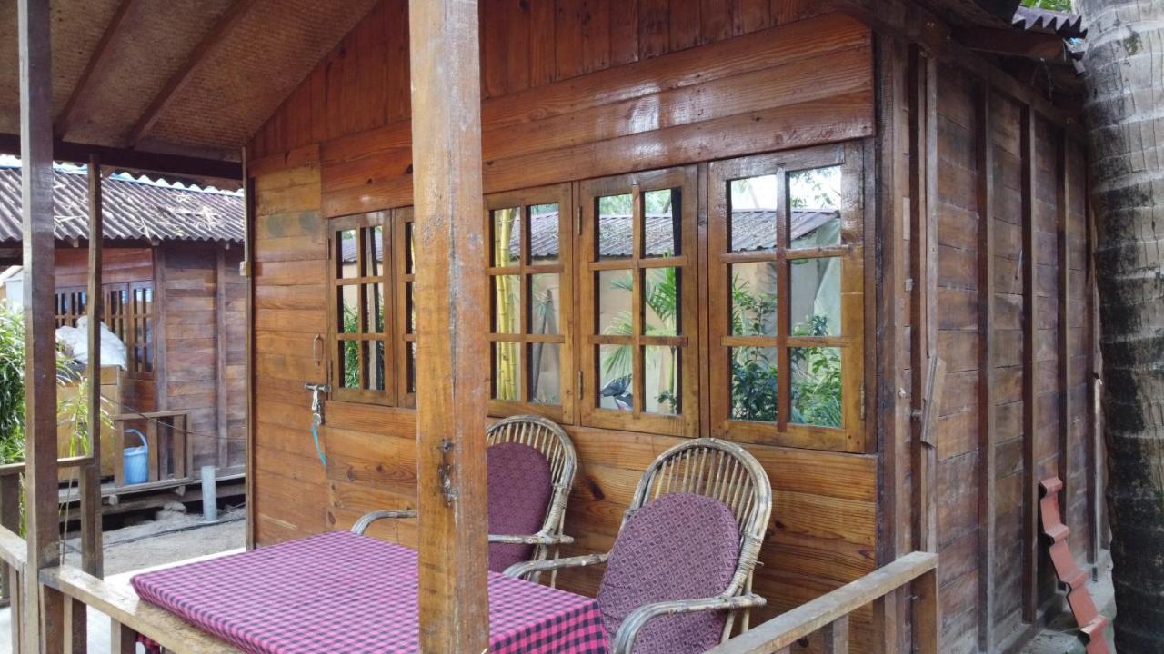 Fernandes Bar And Restaurant Bed & Breakfast Canacona Ngoại thất bức ảnh